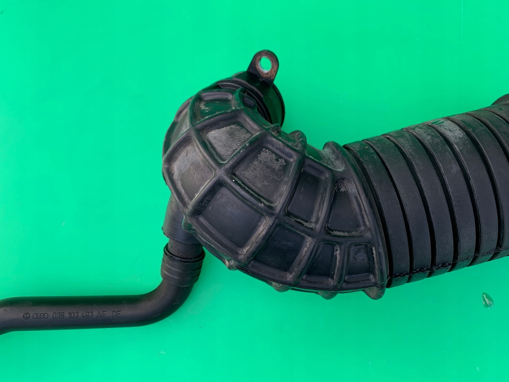 фото №7, Труба резиновый элемент воздухозаборник воздуха skoda superb i 1 lift 1.9 tdi 01-08 3b0129615m