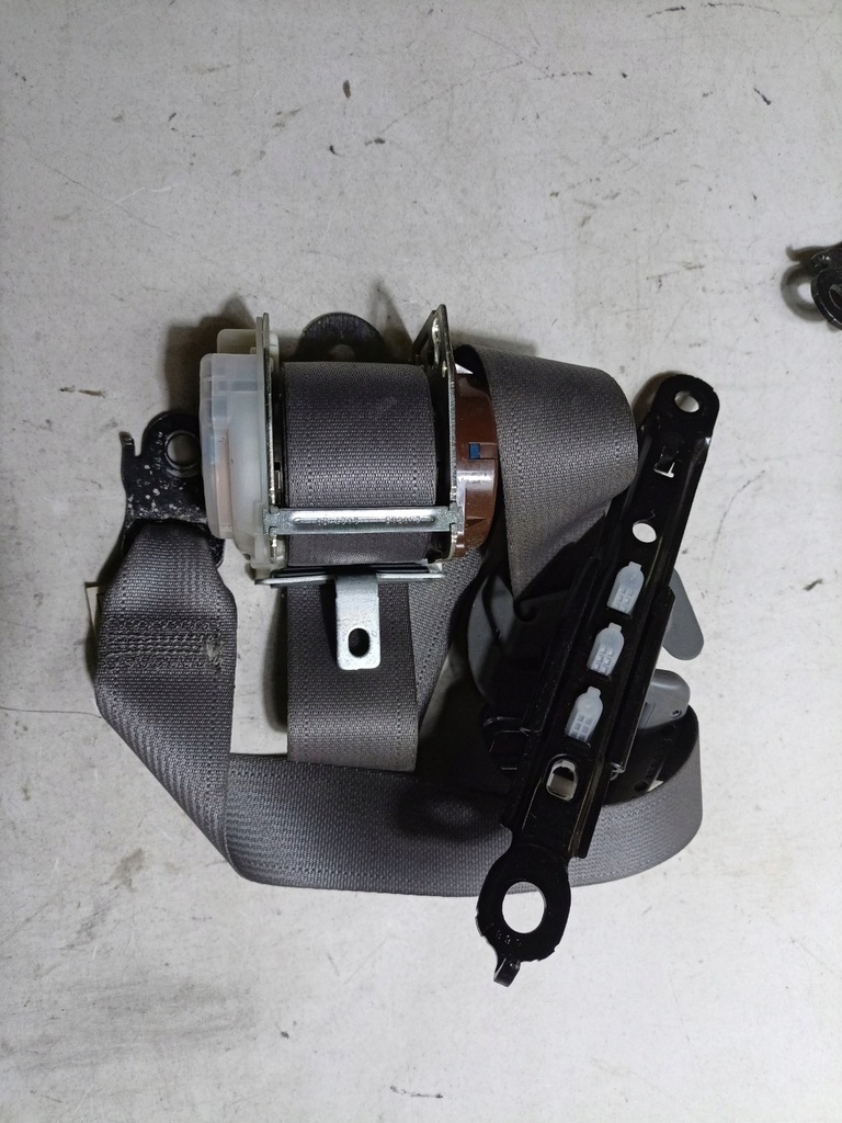 фото №6, Ремни безопасности комплект перед toyota sienna 3 2011