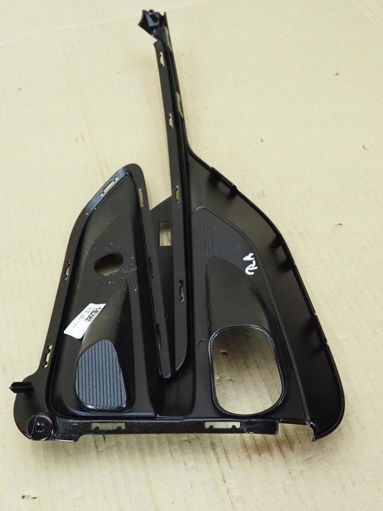 Ford kuga mk3 st line 2019- 19- решітка рамка права Зі Шроту