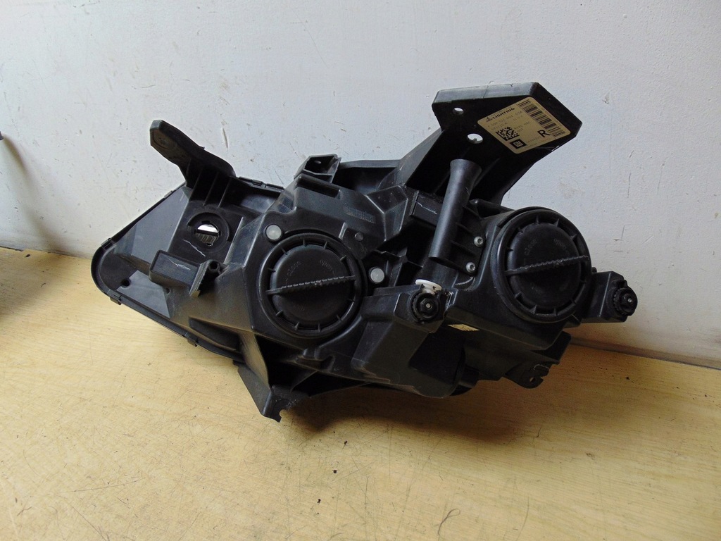 фото №11, Лампа правая chevrolet camaro 16+ 2016- europa