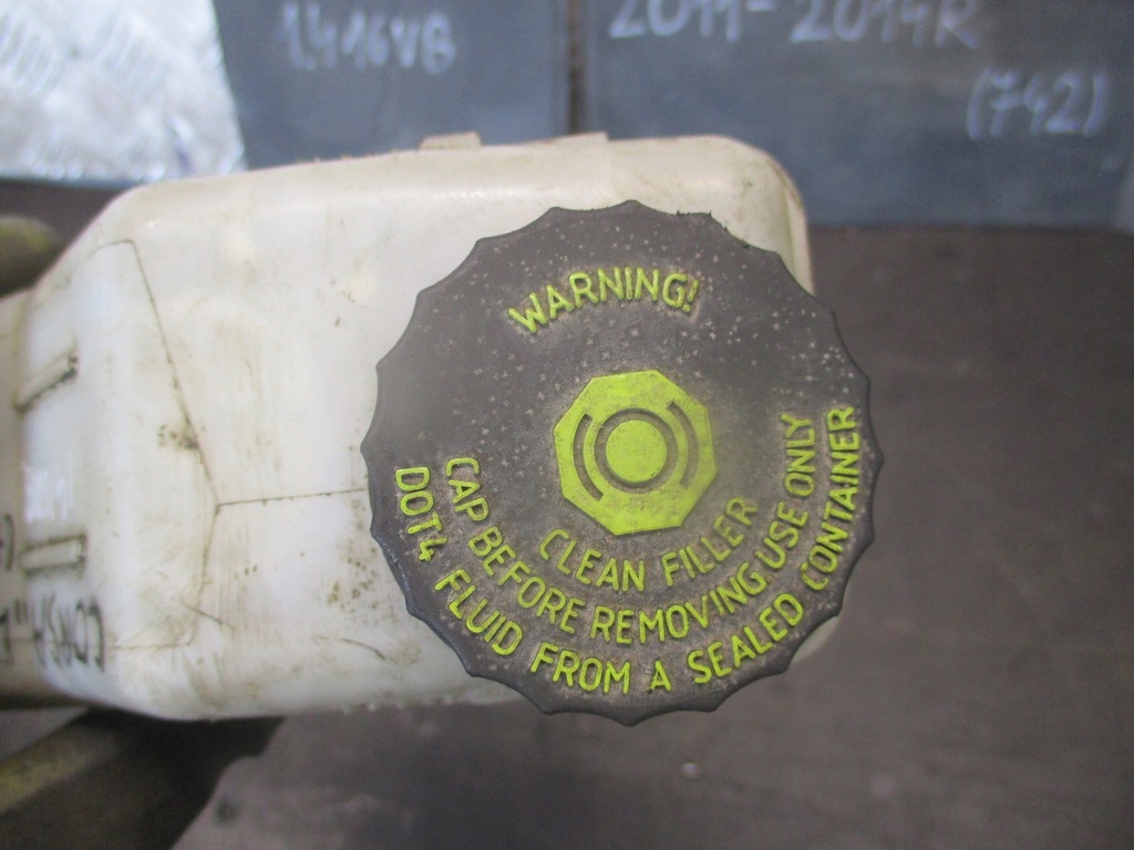 фото №5, Бак гальмівний opel corsa d 11-14r 1.4b 16v 0204051127