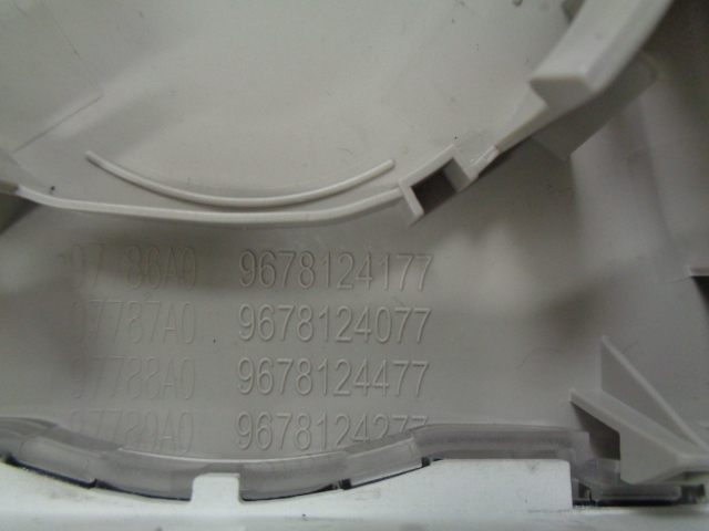 фото №4, Лампа потолочный кабины citroen оригинальный номер 9678124177