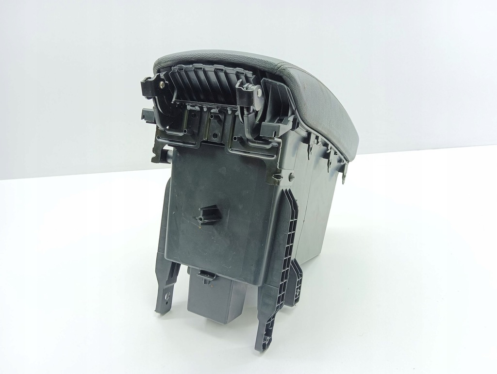 фото №5, Hyundai i40 2012 подлокотники