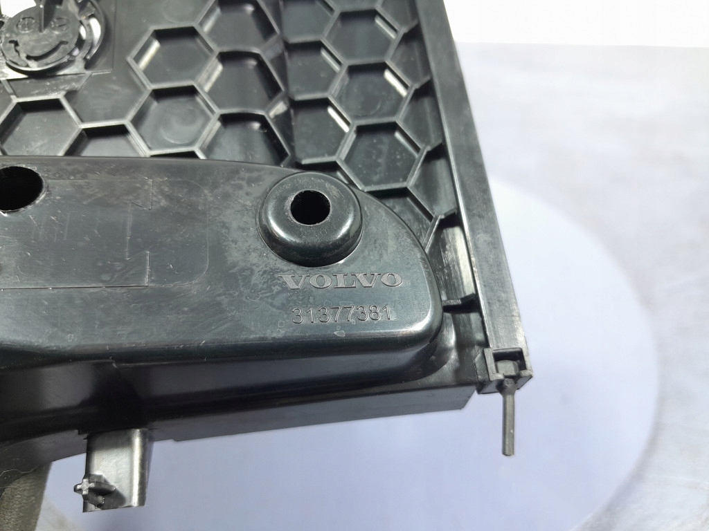 фото №5, Volvo xc60 ii пепельница бардачок r-designe 31694582