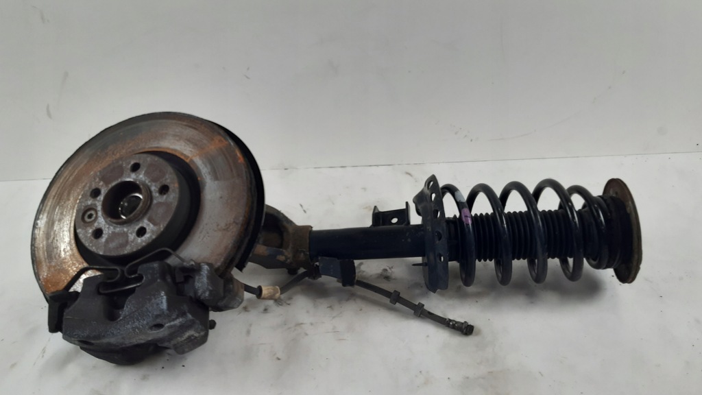 фото №1, Volvo xc60 i 2.4 lift амортизаторна стійка правий перед 31340477