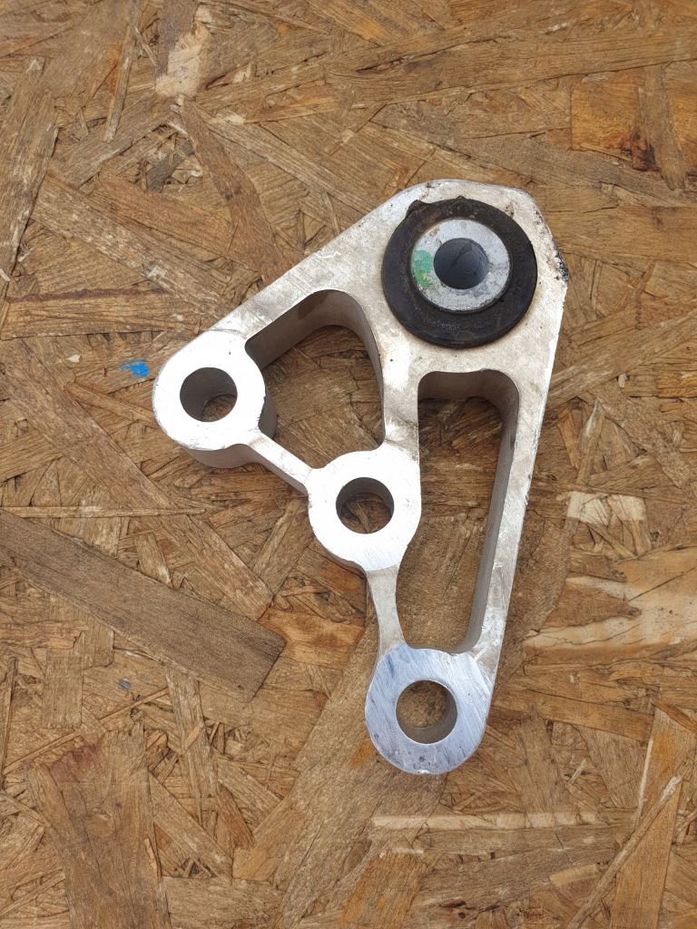 фото №2, Jeep renegade lift кронштейн кронштейн двигателя 521624210