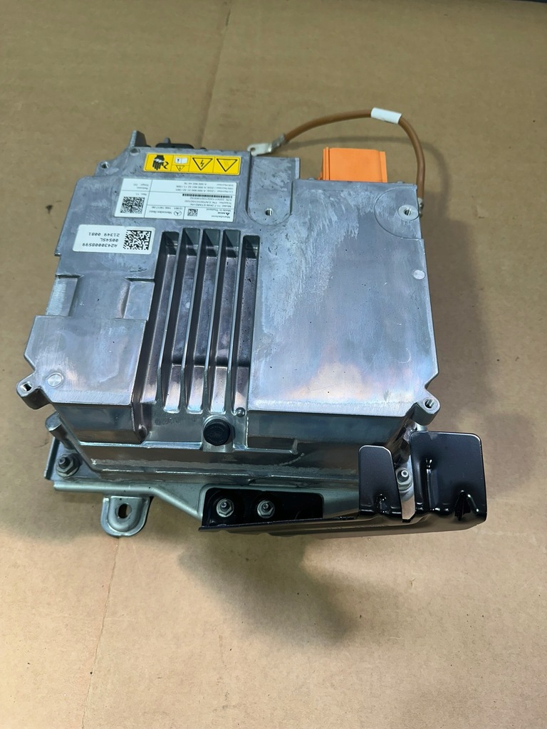 фото №14, Модуль керуючий, блок керування заряджання, інвертор mercedes eqa w243 2021r