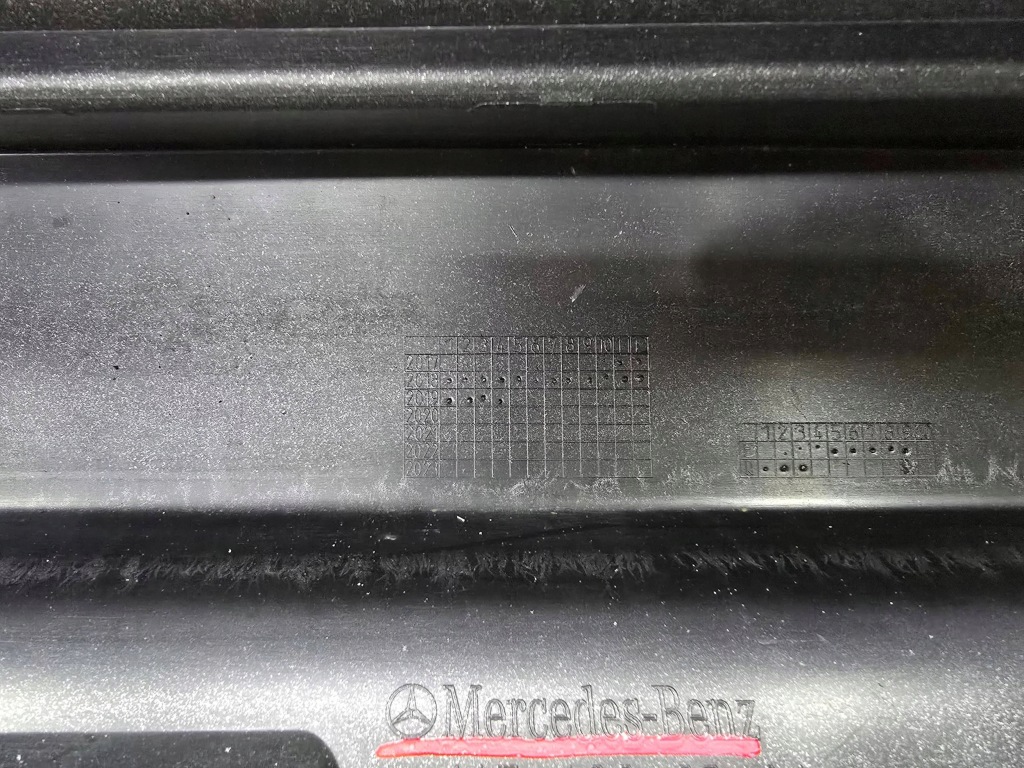 Накладка поріг накладка поріг до mercedes gle w167 amg 18- права a1676982301 Ціна