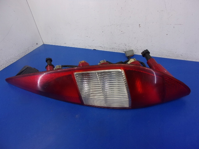 фото №1, Ford mondeo mk3 kombi лампа задняя правая visteon