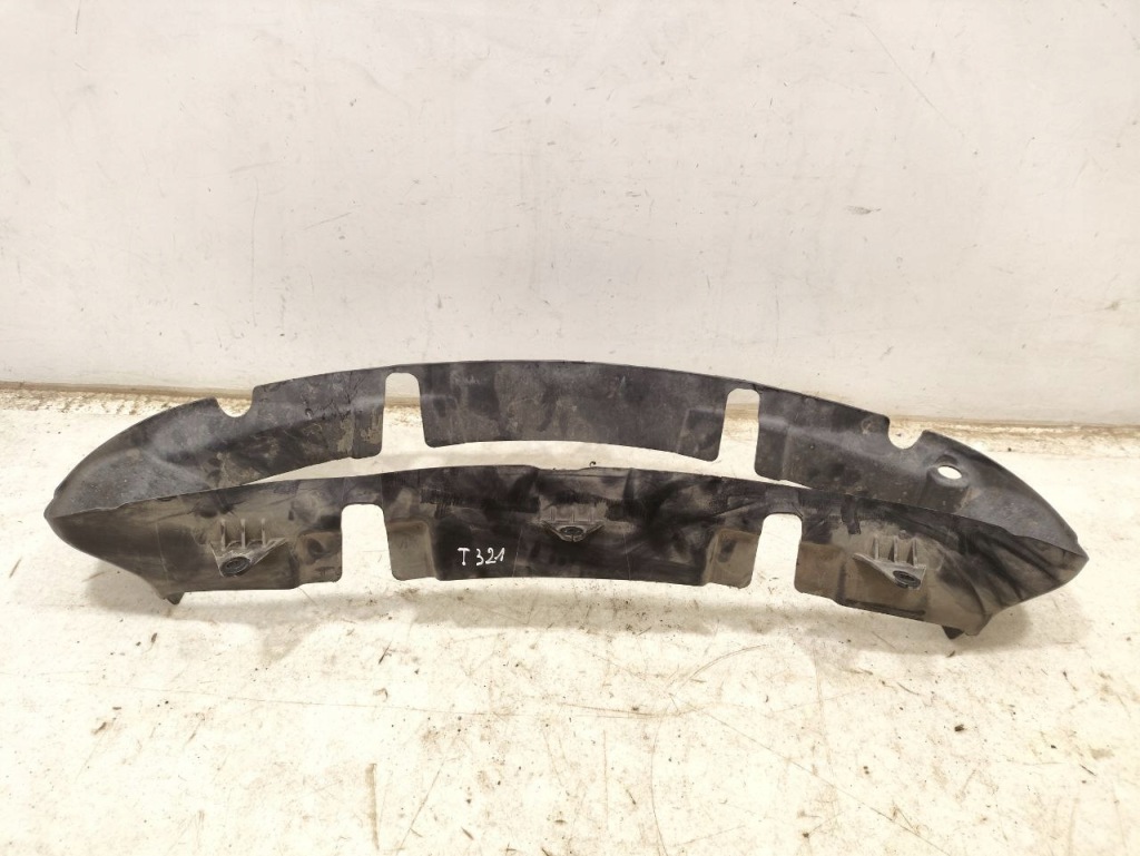 Накладка радиатора maserati quattroporte vi 2014 670009830 в Украине