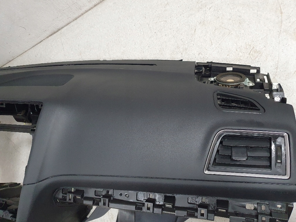 Subaru outback 5 v bs 2014-19 приборная панель панель  подушки безопасности ремни оригинал idealna Недорого