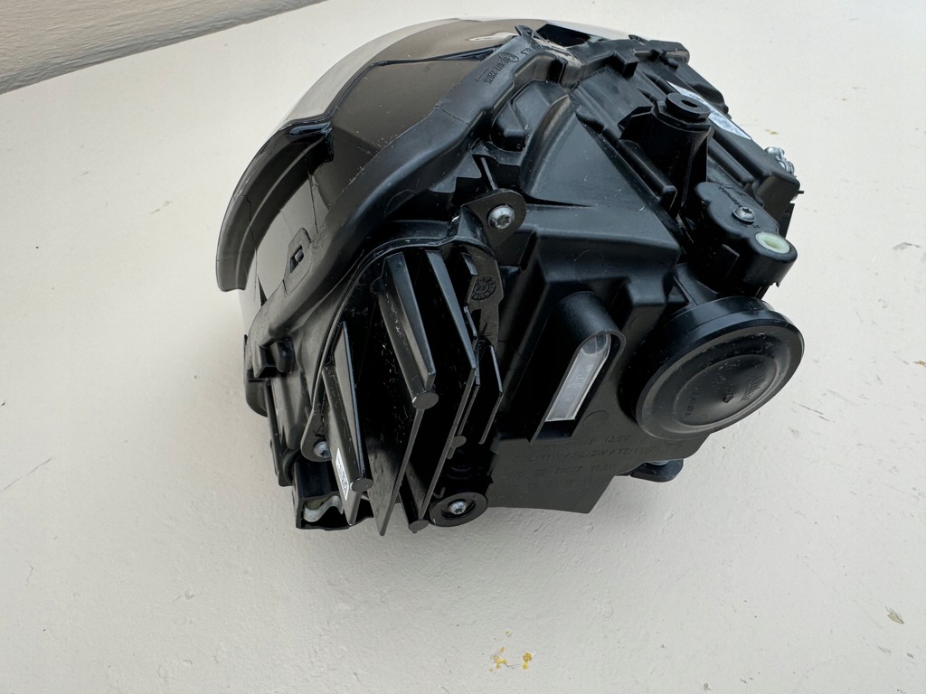 фото №12, Skoda scala 19r- лампа левый перед левая передняя 657941015 full led