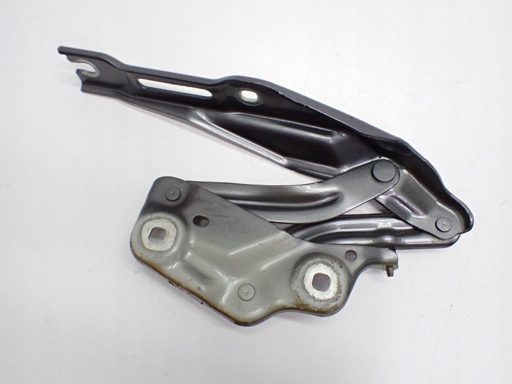 Купити Петля капот правий перед оригінал 654823302 skoda scala 24r