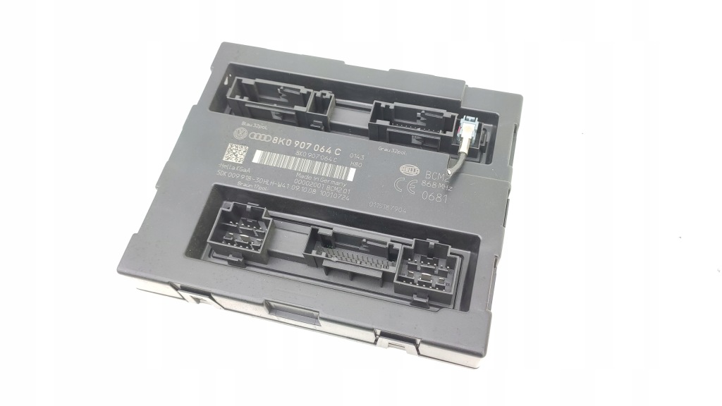 фото №1, Audi a5 8t a4 b8 модуль комфорта 8k0907064c