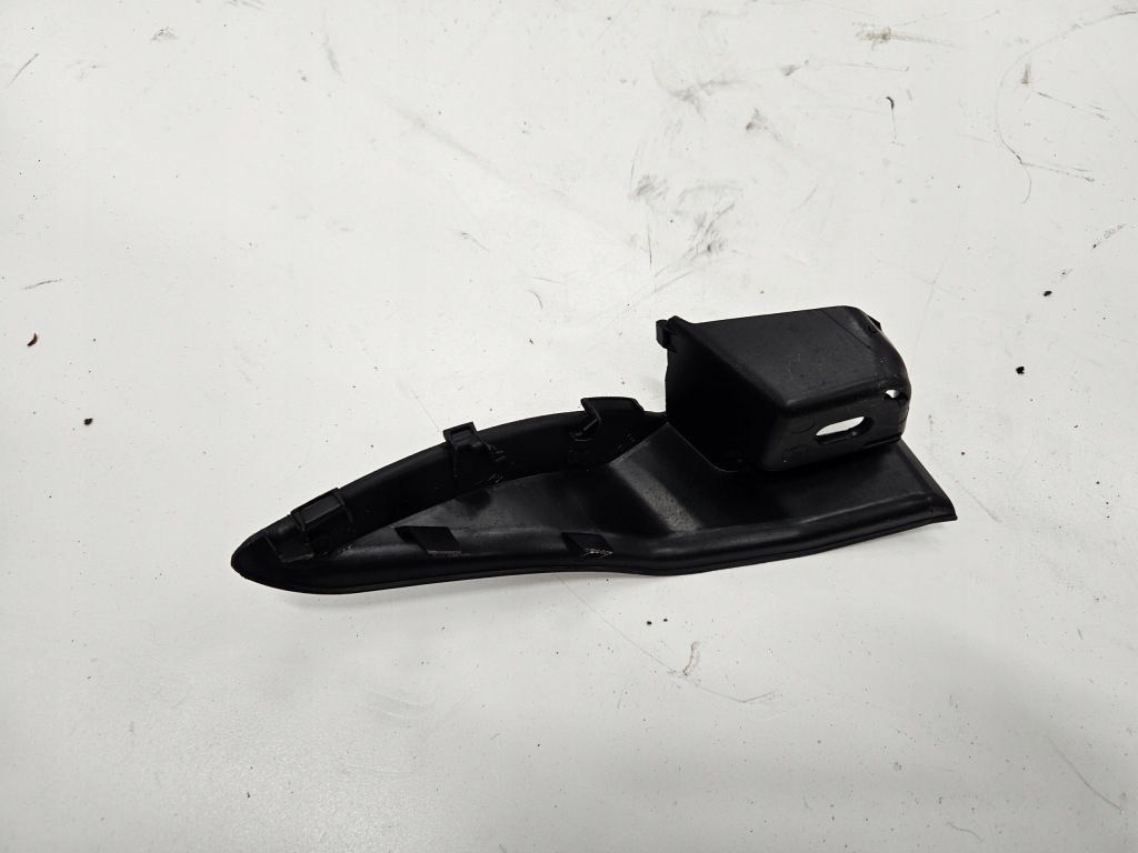 фото №1, Заглушка жабо права renault austral 668628257r