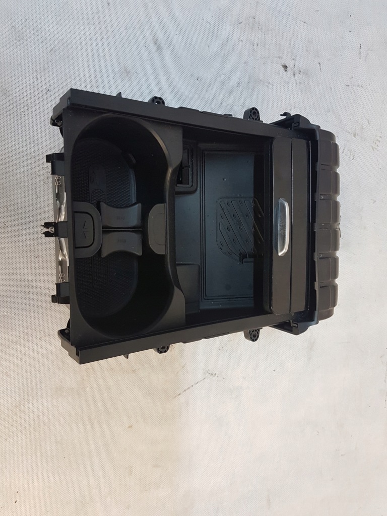 фото №12, Бардачок mecedes eqa gla w177 w118 зарядное устройство индукционная a1776806001