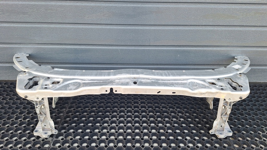 фото №1, Mercedes c w205 pas передний верхний