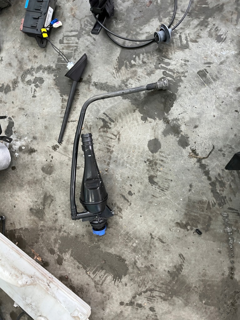 фото №1, Труба expert jumpy proacy iii 1,6 hdi 2016-2023 заливной adblue