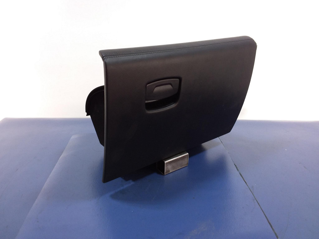 Купити Renault koleos 2 бардачок пасажира європа  682525546r