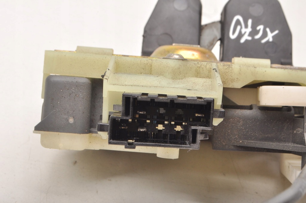 фото №6, Volvo xc70 v70 ii замок багажника крышки 30716331