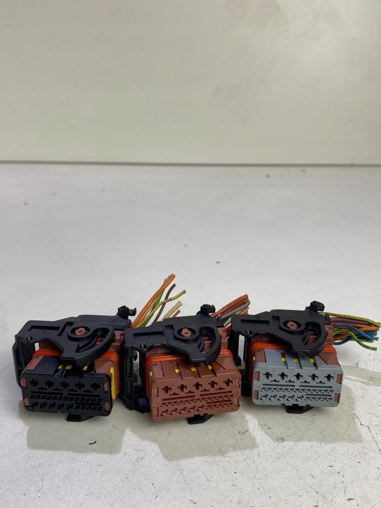 фото №5, Роз'єми штекер колодка коробка запобіжників bsm l11 peugeot 207