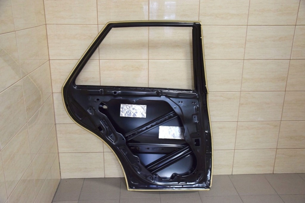 фото №2, Mercedes ml 164 задні двері задня w164 oryg