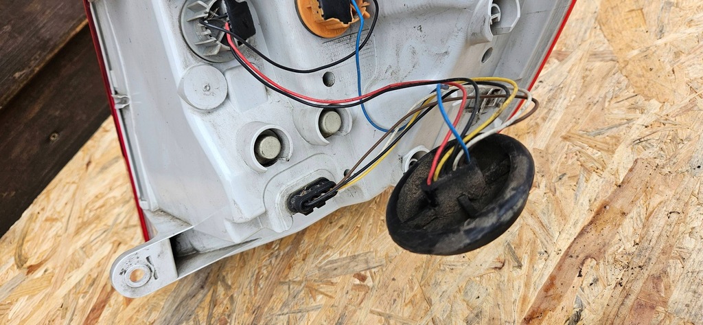 фото №11, Лампа задняя левая сторона skoda superb b6 lift 3t 3t9945095a