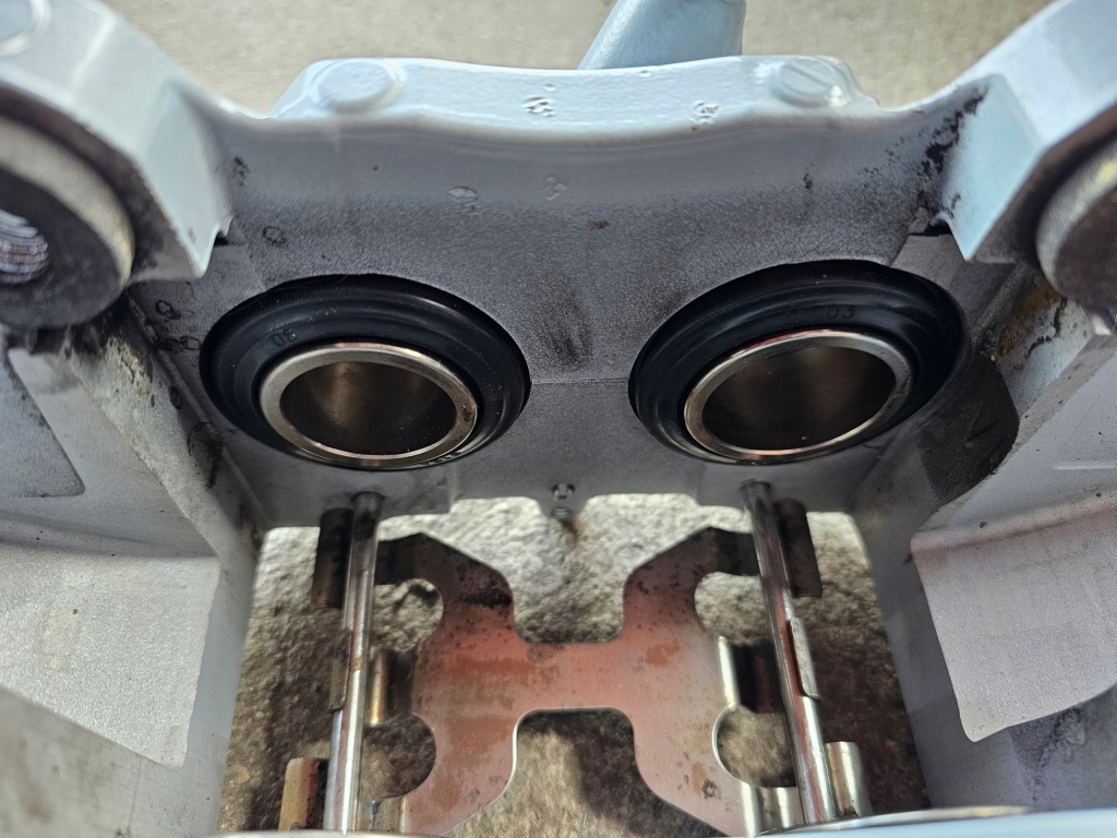 Mercedes glc w253 супорт гальмівний лівий перед amg 25305 Доставка