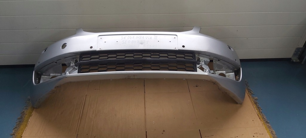 Купити Skoda octavia iii 5e0807221 бампер перед 4xpdc