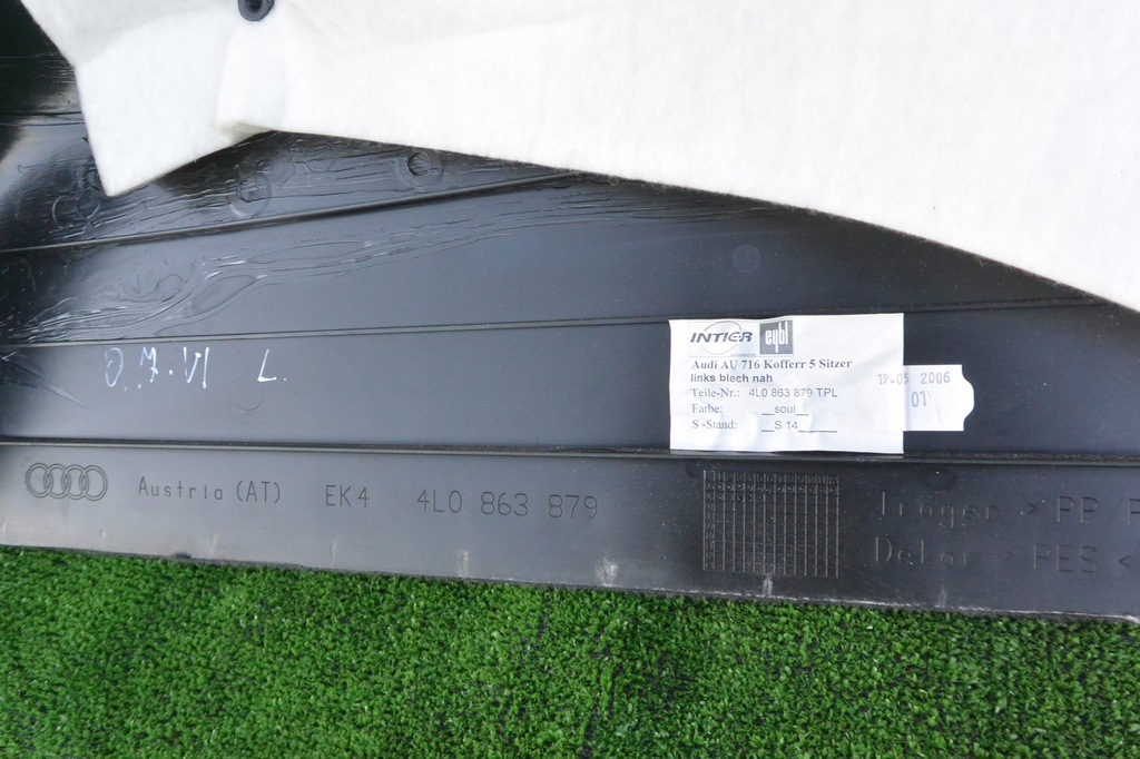 фото №13, Обшивка багажника kpl 5 місць audi q7 4l