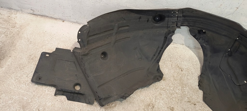 фото №9, Підкрилок праве перед mercedes w205 14-
