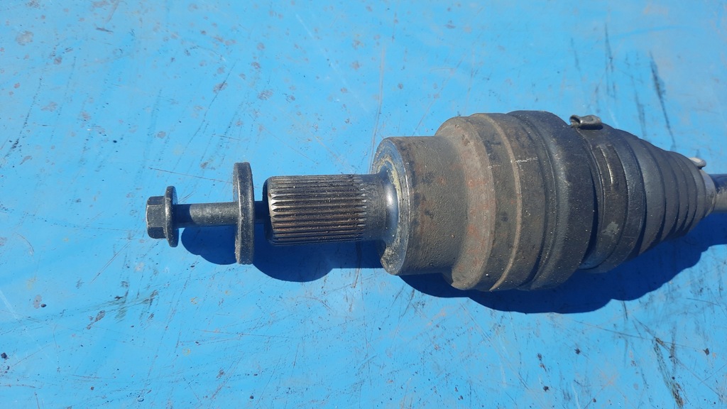 фото №2, Привідний вал задня p30651528 volvo xc90