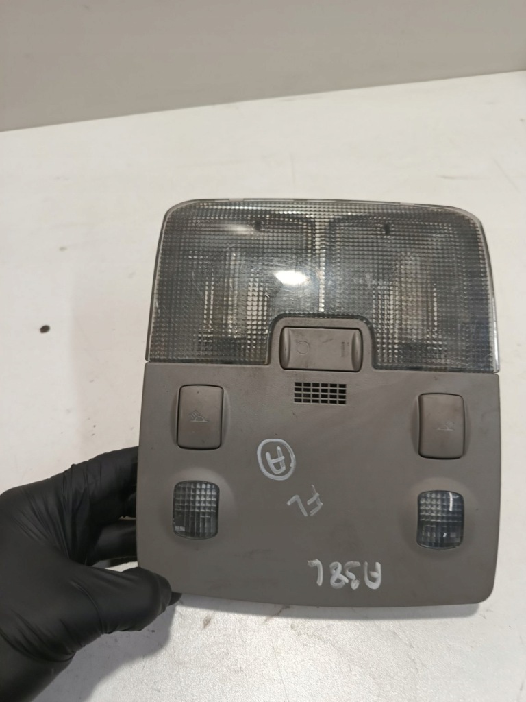 фото №1, Освещение кабины перед audi a3 8l 8l0947111d