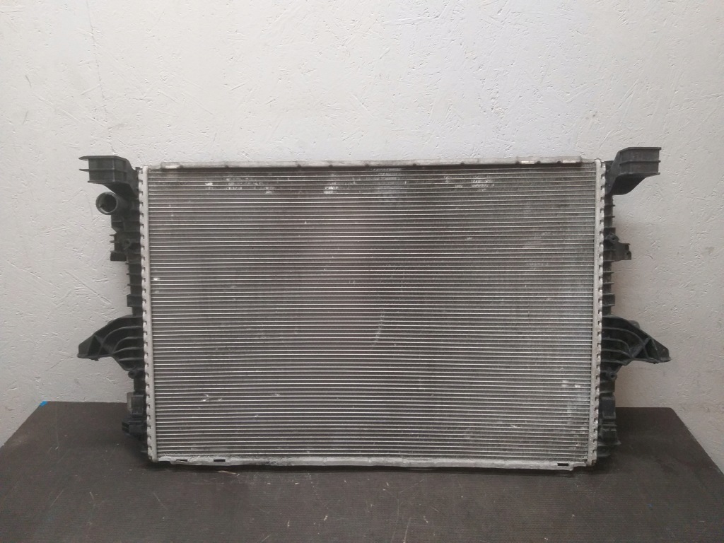 Купити Радіатор кондиціонера кондиціонер води vw t6 7e0820411f