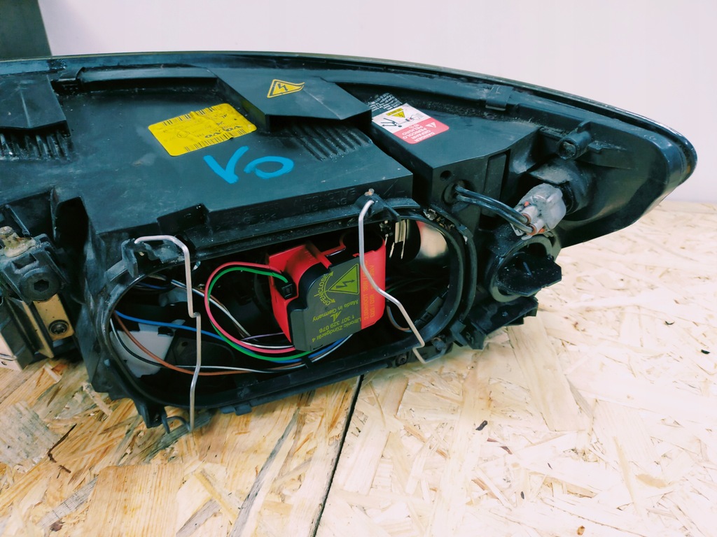 фото №6, Фара правый volvo v50 ксенон 30698653