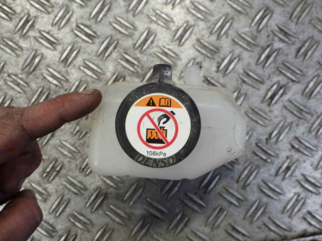 фото №4, Toyota c-hr chr 16 бачок расширительный