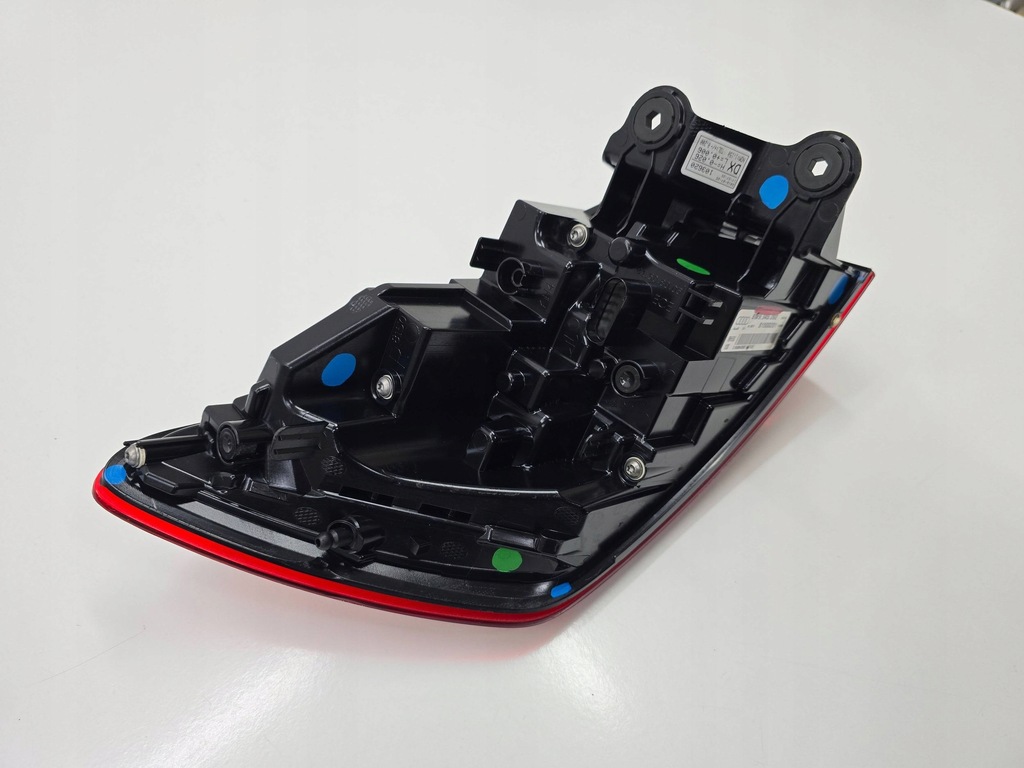 фото №9, Лампа задня led audi a4 b9 8w 8w9 kombi rs4 kombi 16- права задня