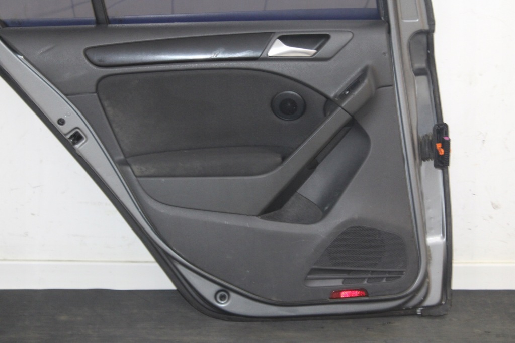 Дверь левая задние левый задний  volkswagen vw golf vi hb 2008r- la7t - kod Оригинал