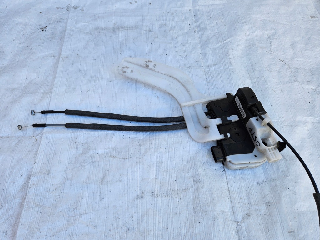 фото №1, Замок двері правий задня задній hyundai ix35 ix 35 81420-2y010