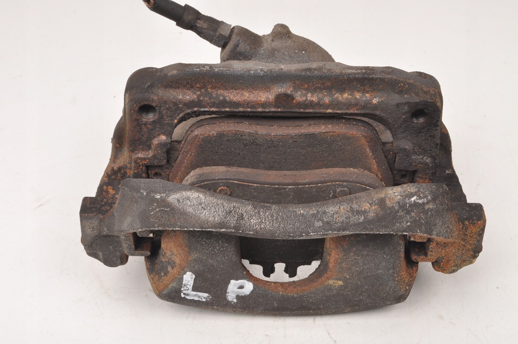 фото №5, Mercedes gla x156 lift суппорт тормозной левый перед