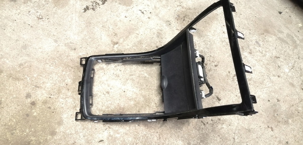 фото №1, Mazda 6 gh ii 08-12 пепельница полка защита