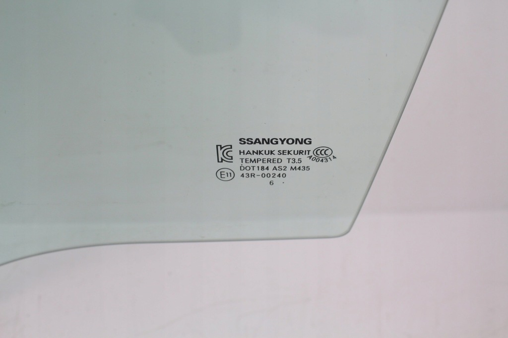 фото №2, Стекло левая перед ssangyong rodius 2017