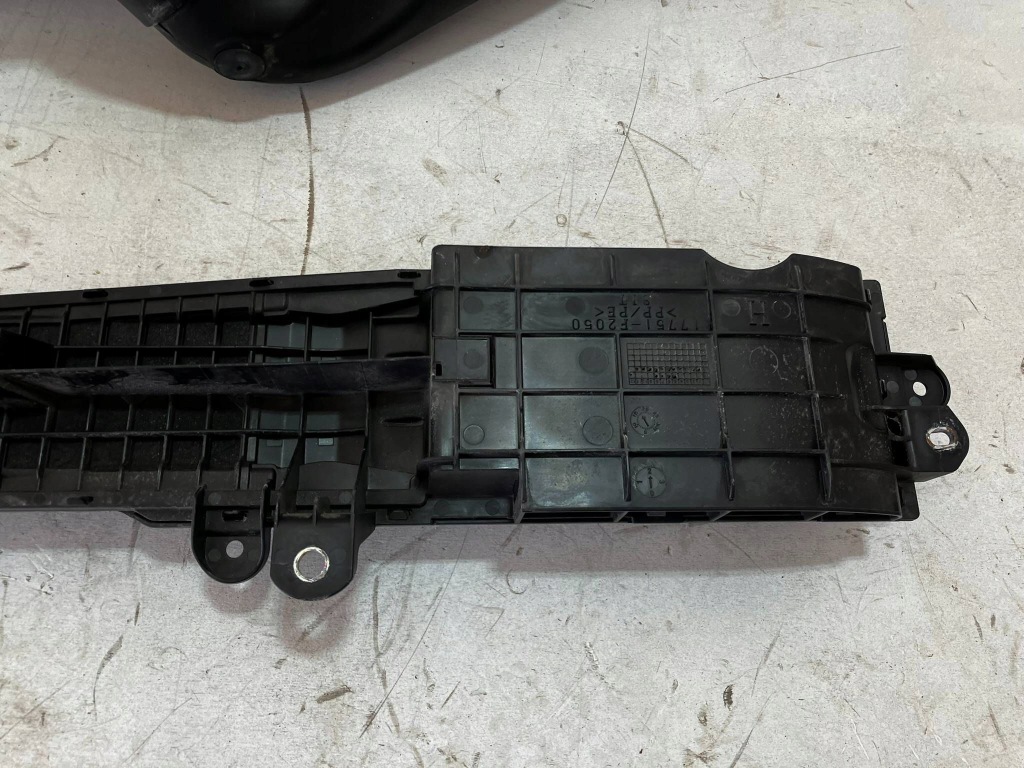 C-hr chr 1 рестайлинг  2.0 гибрид корпус фильтра воздуха резонатор труба ловушка Доставка