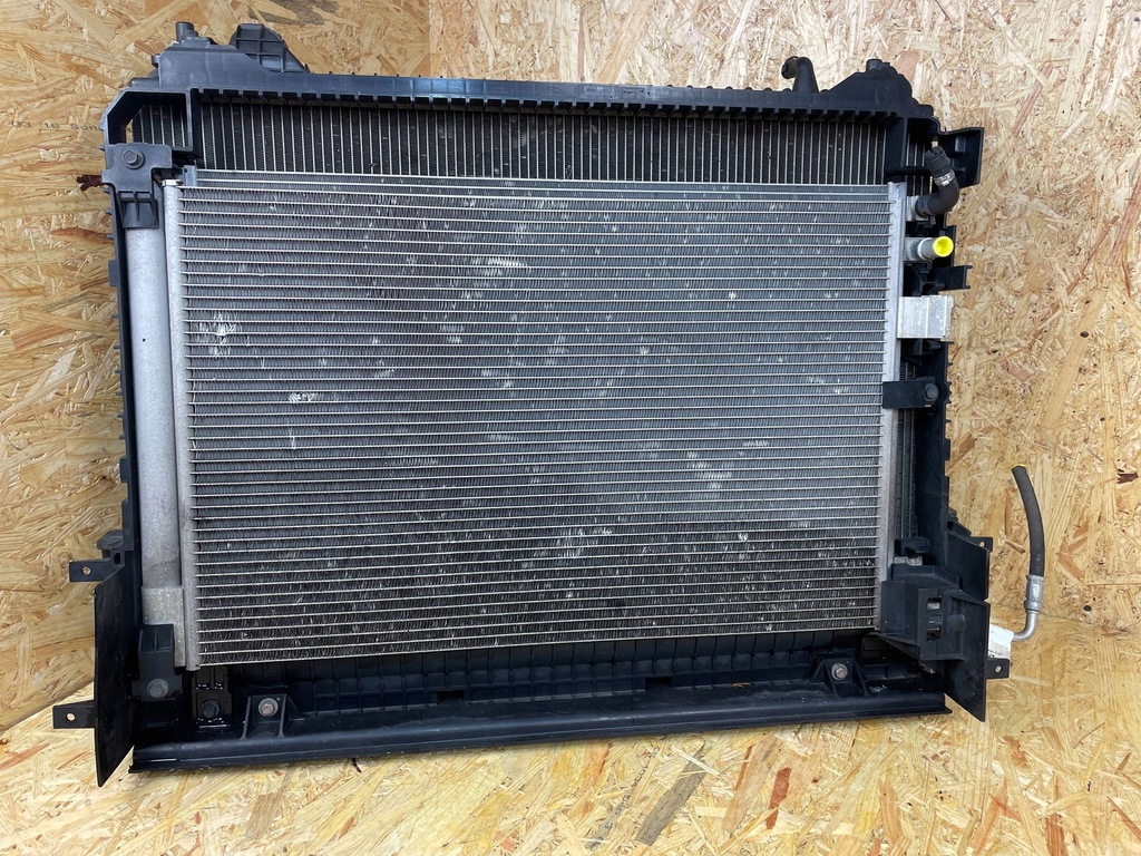 фото №1, Комплект радиатор радиатор вентилятор range rover velar l560 3.0 2017-