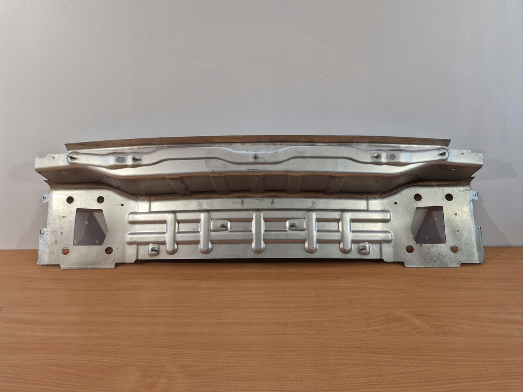 фото №1, Bentley bentayga усилитель задняя pas стенка nowa