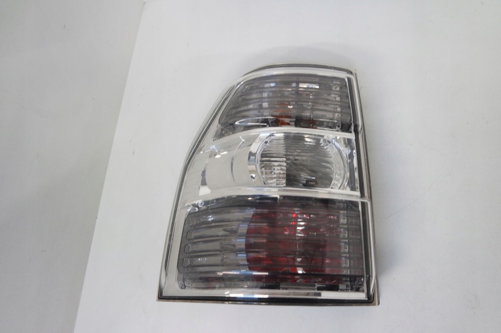 фото №1, Лампа ліва задня задня mitsubishi pajero iv 5d