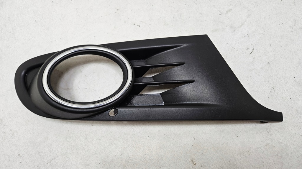 фото №1, Решётка решётка радиатора хром левая vw golf vi 5k0584662