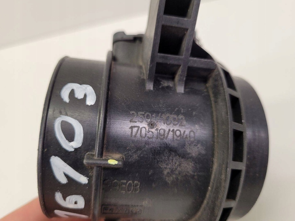 фото №6, Расходомер массовый воздуха maf ford kuga 2 2016 em5a-12b579-aa