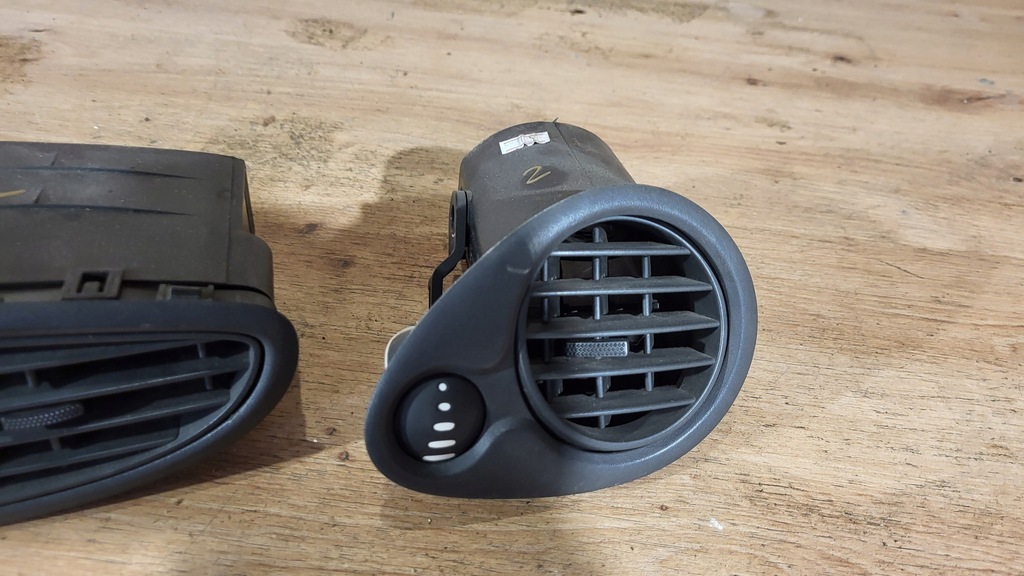 фото №10, Решётка обдув комплект renault clio iii 3 hb 3d