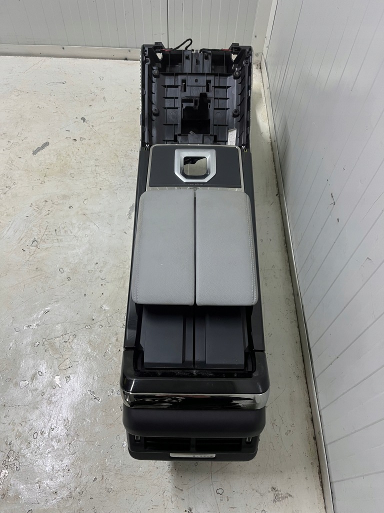 Range rover evoque ii r-dynamic l551 підлокітник Зі Шроту